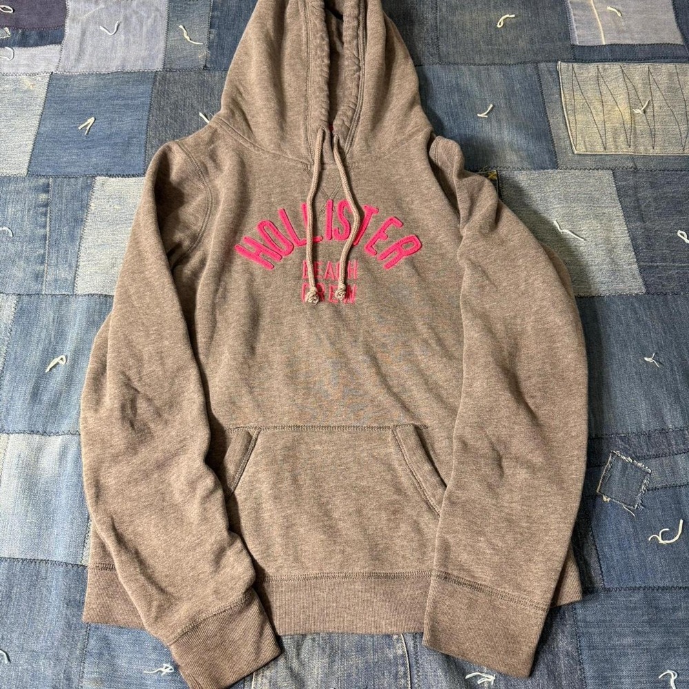 Gray and pink  Hollister hoodie tagged large